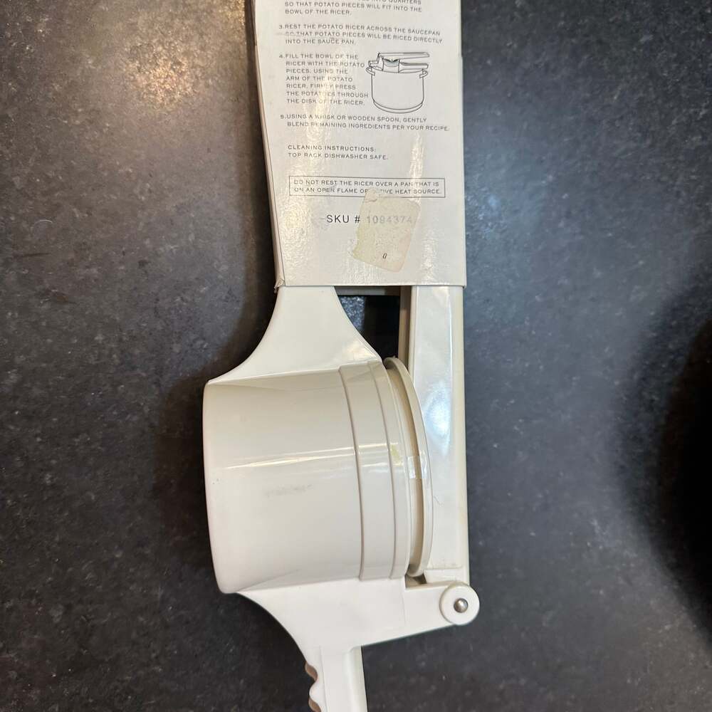 Vintage Potato Ricer Fluffy Potato's Three Interchangeable Disks New - Picture 2 of 2